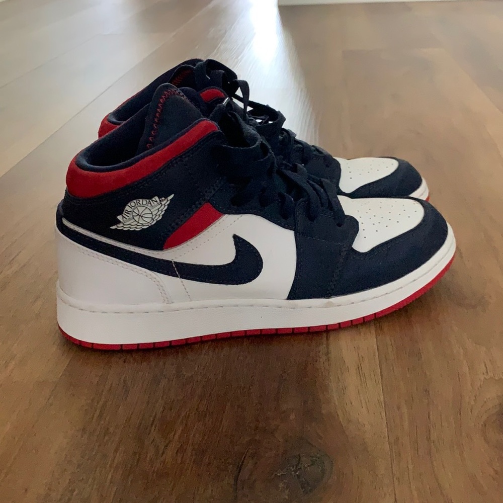 Air jordan 1 mid GS USA